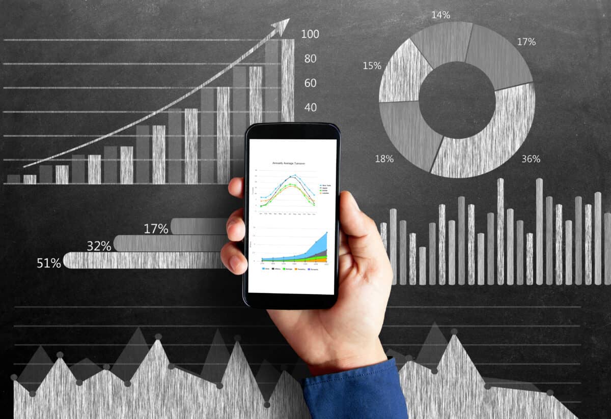 A Canadian Dividend Stock Down 24%: A Forever Buy