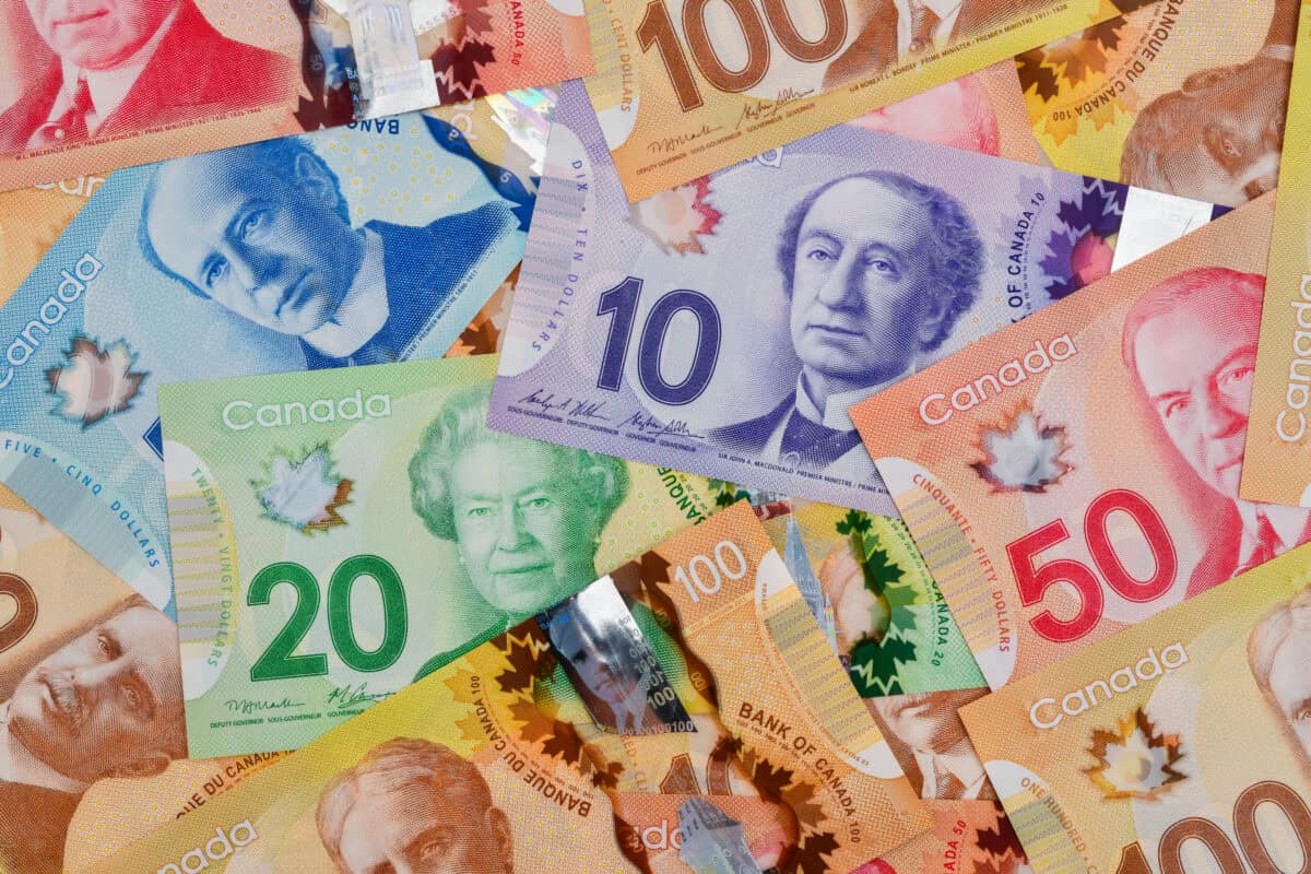 A Simple Way to Turn $25,000 in TFSA Savings Into Consistent Cash Flow