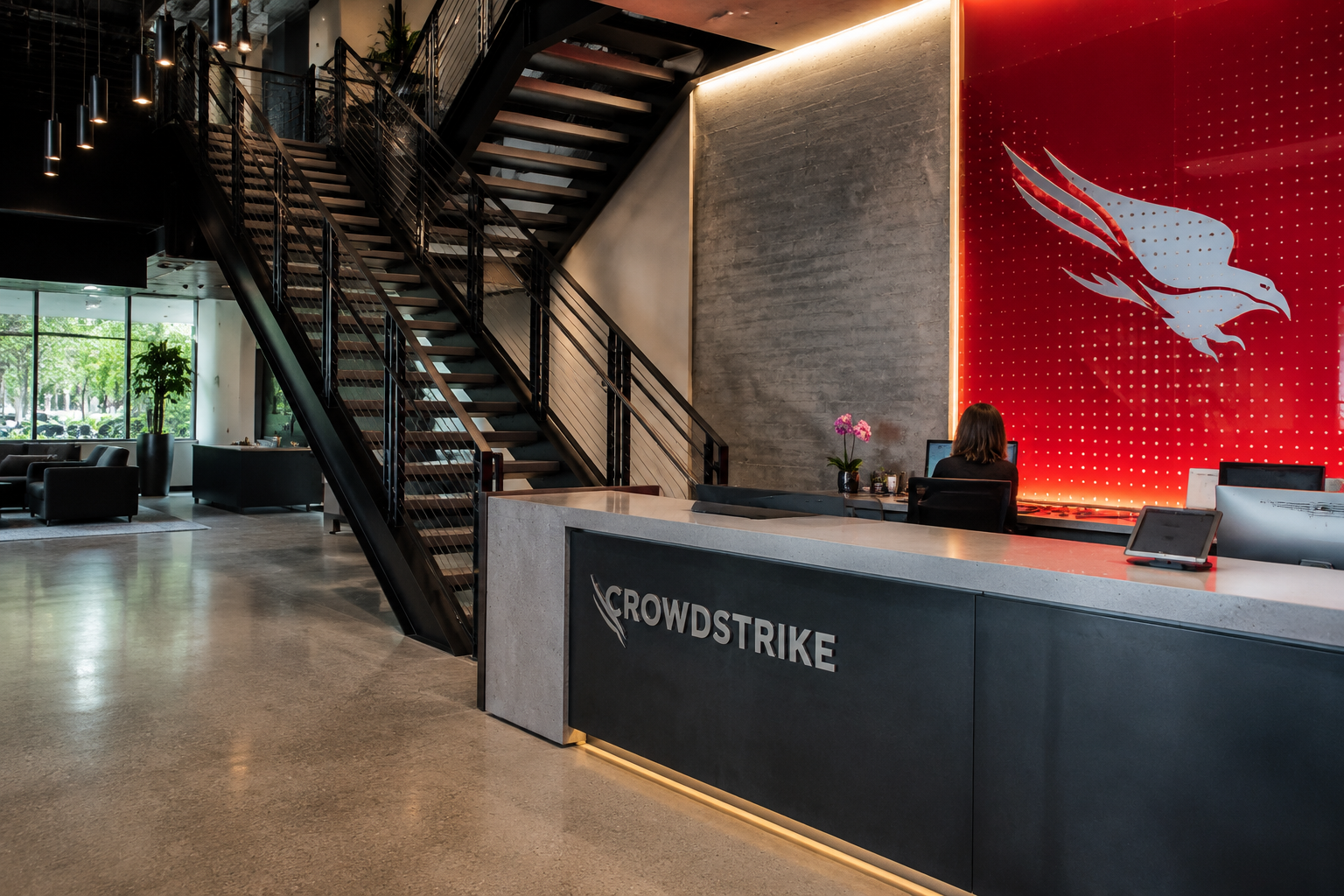 CrowdStrike stock is nearing its ATH: Top 3 reasons it may reverse soon