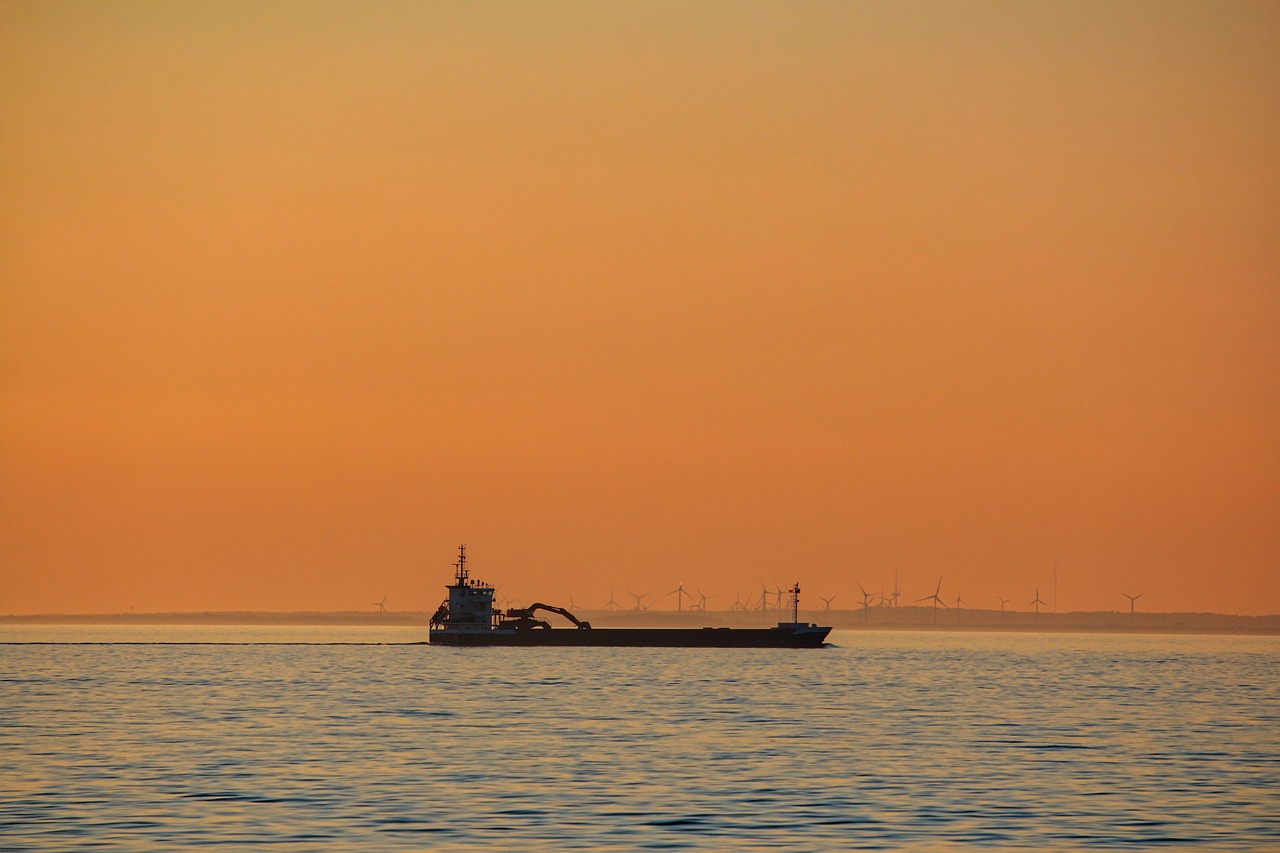 Crude Oil Prices Move Higher on the Prospects of Tighter Global Supplies