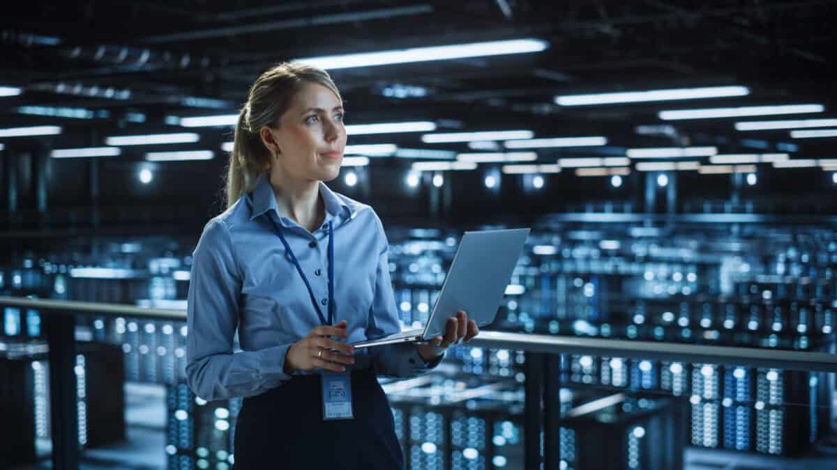 2 Canadian Stocks Built for the $1 Trillion Data Centre Boom