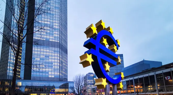 ECB gives eurozone banks four months to counter AI risks