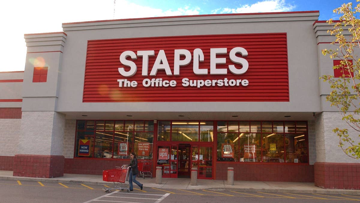 Former retail giant closes more stores