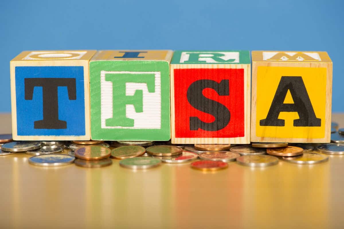 Today’s Perfect TFSA Stock: 5% Monthly Income