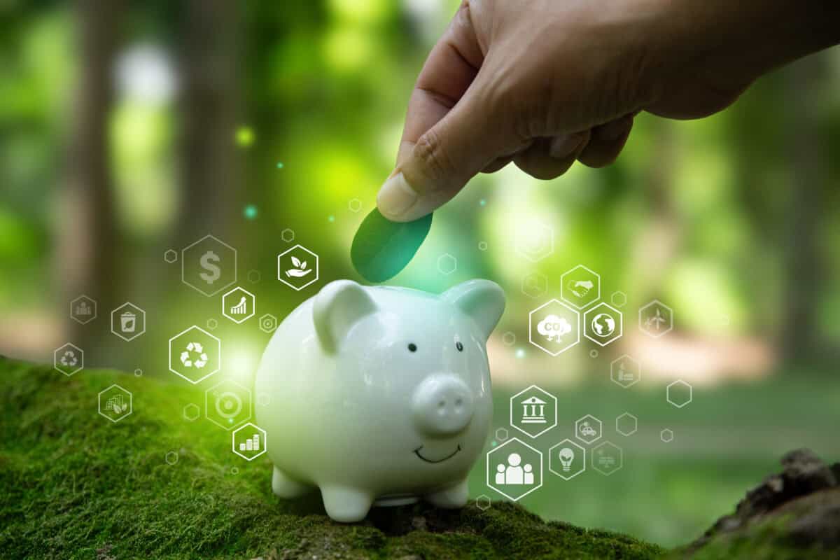 What the Typical 40-Year-Old Canadian Has in Their TFSA and RRSP