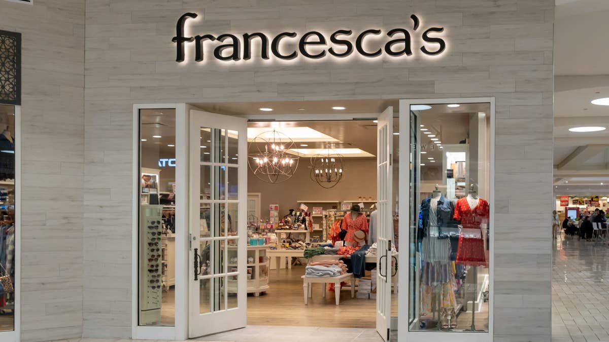 Women's retailer closed 450 stores, heads to final liquidation